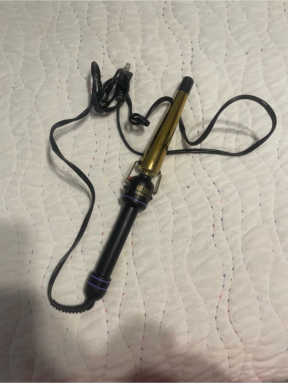 Gold and Black Hair Curling Wand - Hot Tools Style
